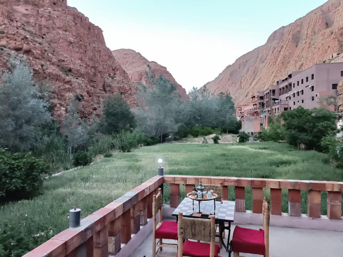 Riad Pizzeria Marhaba Akhendachou n'Ait Ouffi Buitenkant foto