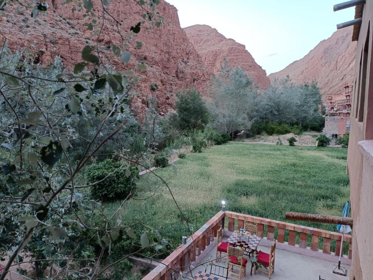 Riad Pizzeria Marhaba Akhendachou n'Ait Ouffi Buitenkant foto