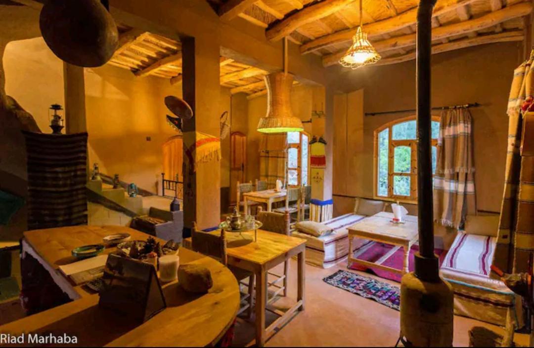 Riad Pizzeria Marhaba Akhendachou n'Ait Ouffi Buitenkant foto