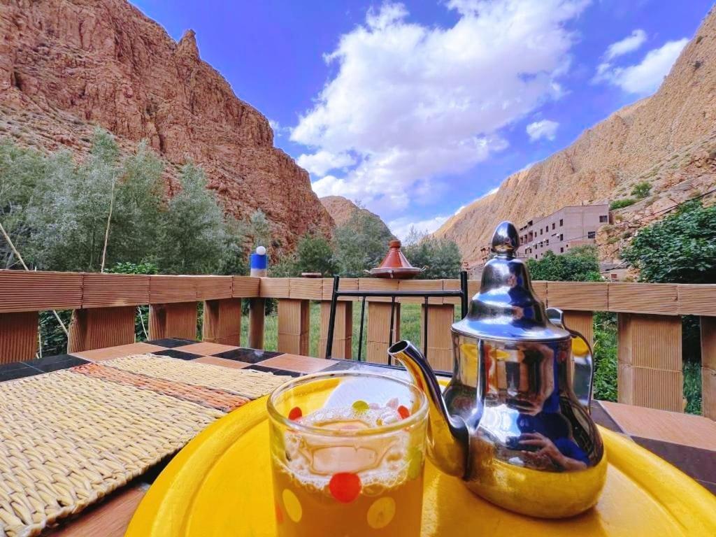 Riad Pizzeria Marhaba Akhendachou n'Ait Ouffi Buitenkant foto