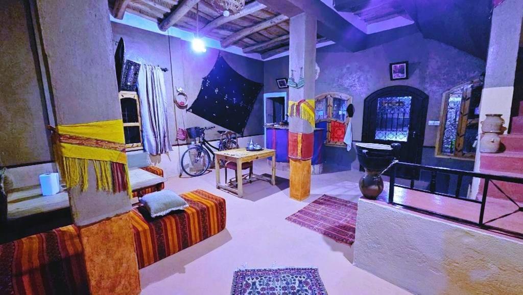 Riad Pizzeria Marhaba Akhendachou n'Ait Ouffi Buitenkant foto