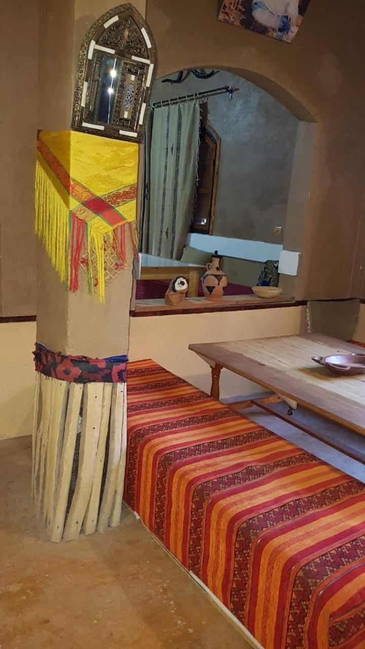 Riad Pizzeria Marhaba Akhendachou n'Ait Ouffi Buitenkant foto