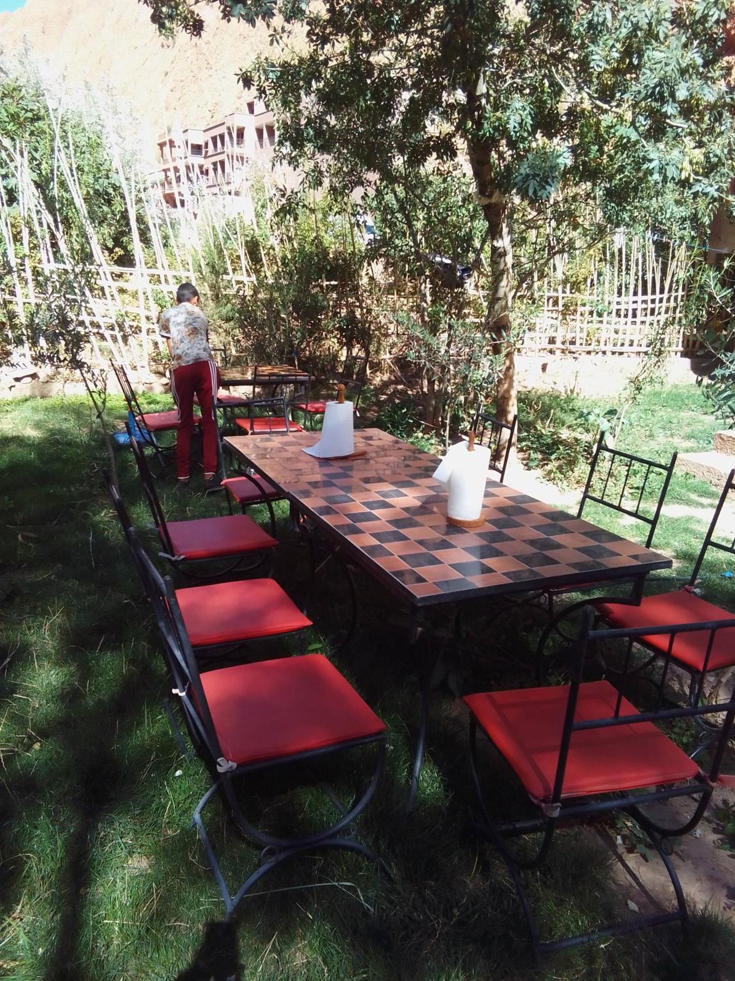 Riad Pizzeria Marhaba Akhendachou n'Ait Ouffi Buitenkant foto