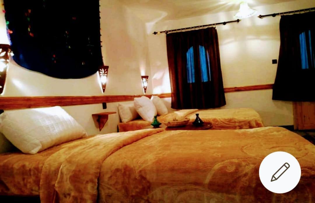 Riad Pizzeria Marhaba Akhendachou n'Ait Ouffi Buitenkant foto